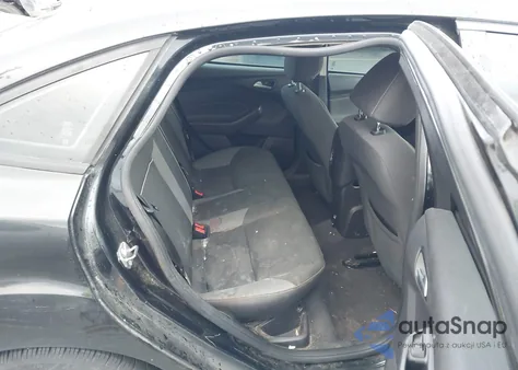 2014 Ford Focus Se z USA, uszkodzony, nr VIN 1FADP3F29EL414378